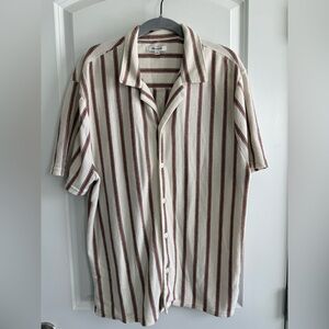 Madewell Men's Cream and Brown Striped Button Down Shirt. Medium